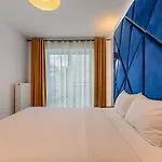 Apartment Elite 303 *