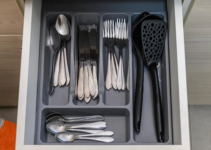 Elite 303 * Μπρασόβ